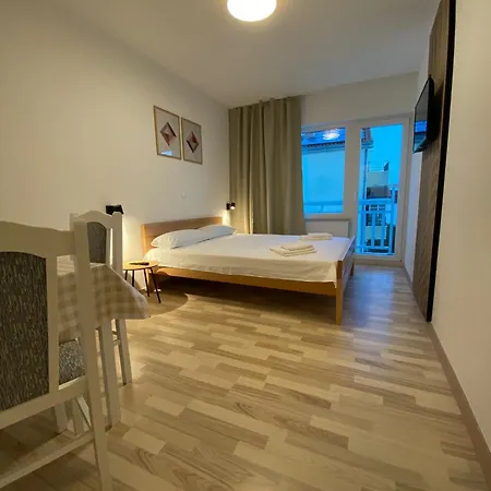 Apart-pansion Gostinjska kuća 3*