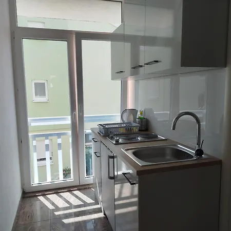 Apart-pansion Gostinjska kuća 3*