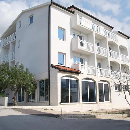Apart-pansion Gostinjska kuća Promajna